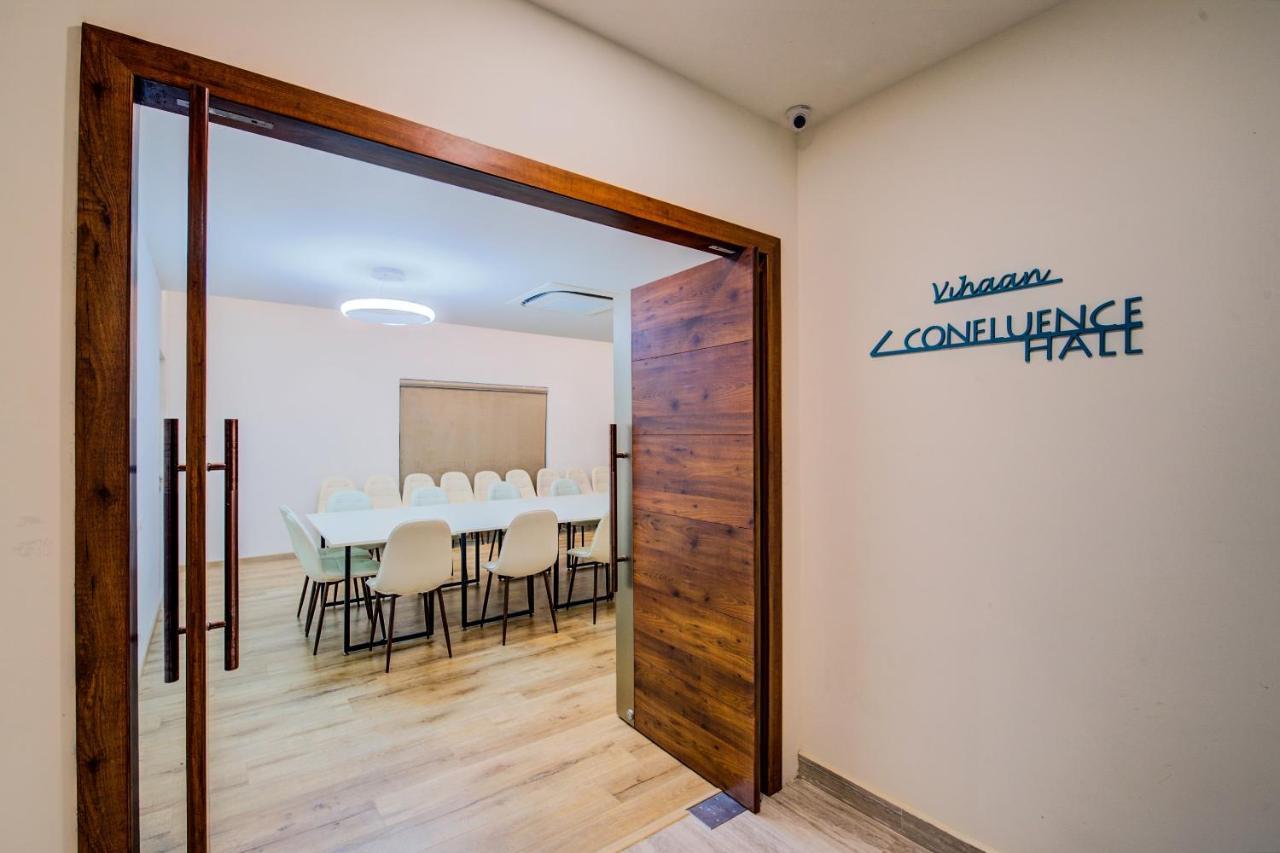 Arunaa Inn Airport Hotel,شيناي المظهر الخارجي الصورة