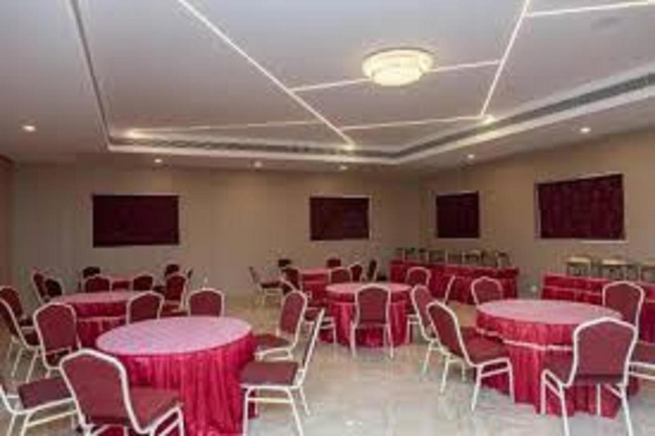 Arunaa Inn Airport Hotel,شيناي المظهر الخارجي الصورة